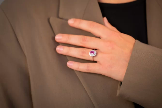 ANELLO CON ZAFFIRO ROSA